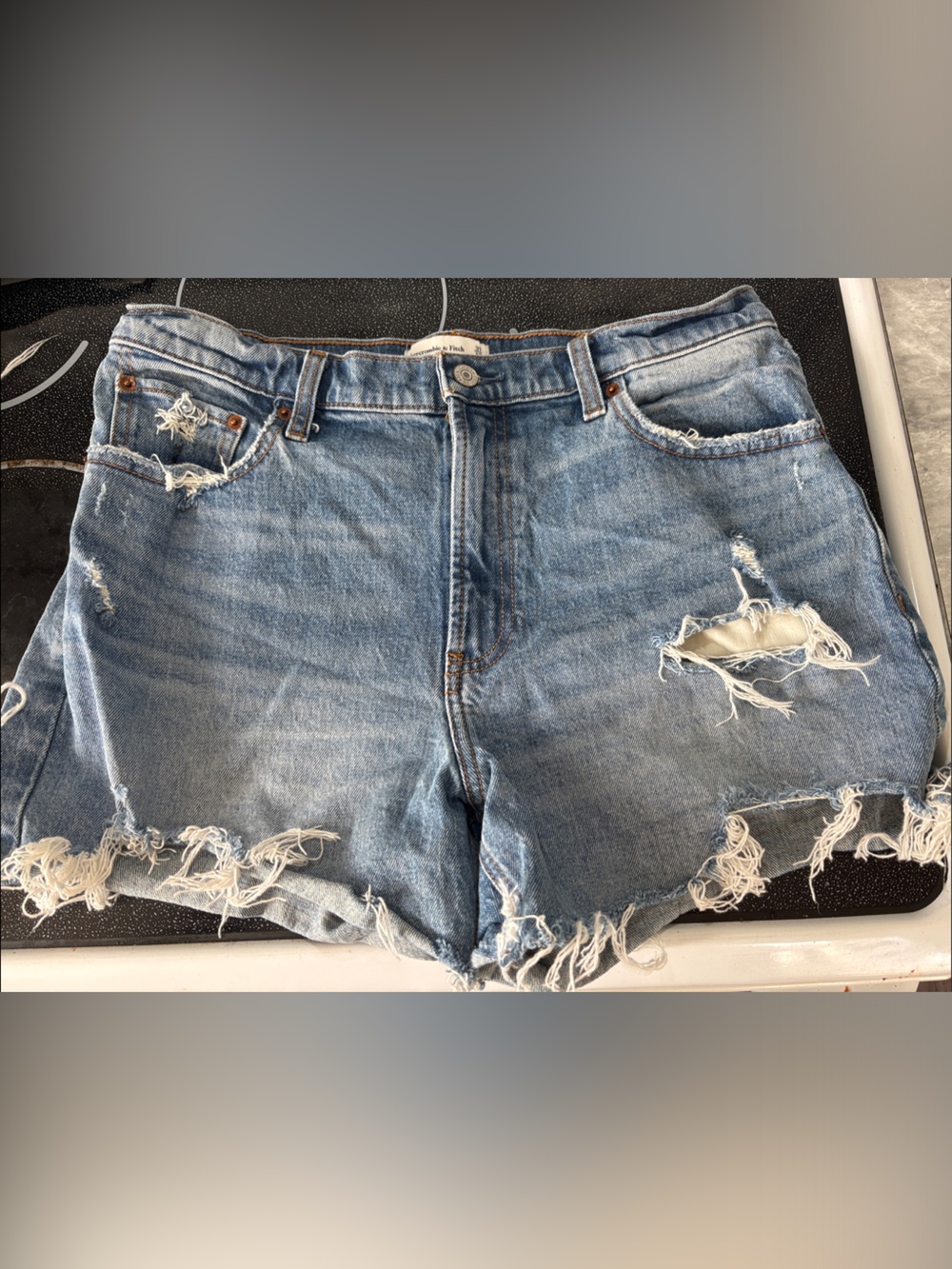 GUC Abercrombie High Rise 4” Short